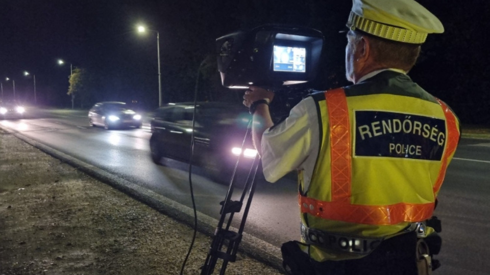 Lecsaptak a rendőrök: ittas gépkocsivezetők és sebességtúllépés Győr-Moson-Sopron vármegyében